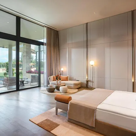 Kaya Palazzo Golf